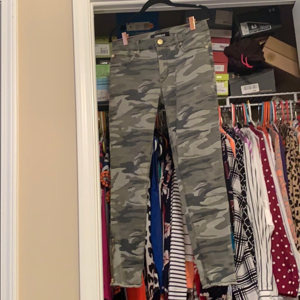 Express ankle leggings camo